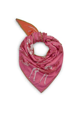 PRINTED TRIANGLE POLYESTER/VISCOSE TRADITIONAL PATTERN MIX