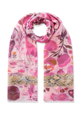 Schal aus Modal-Seide-Mix mit Dschungel-Motiven