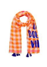 Schal aus Baumwoll-Mix mit Karomuster und Schriftzug