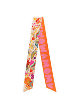 Twilly aus Seide mit Blumenmuster und Schriftzug